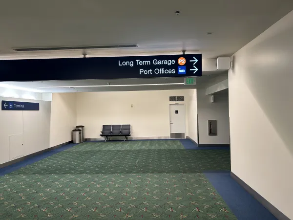 end of north tunnel to elevator